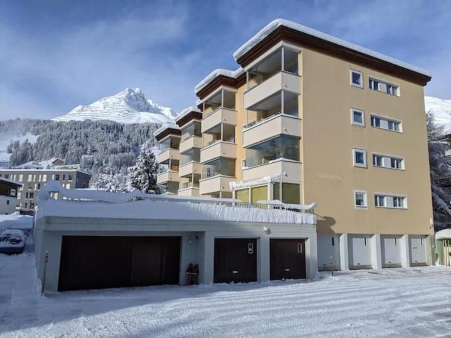 Sonniges Mit 3 Schlafzimmern & Balkon Mit Bergblick Apartment *
