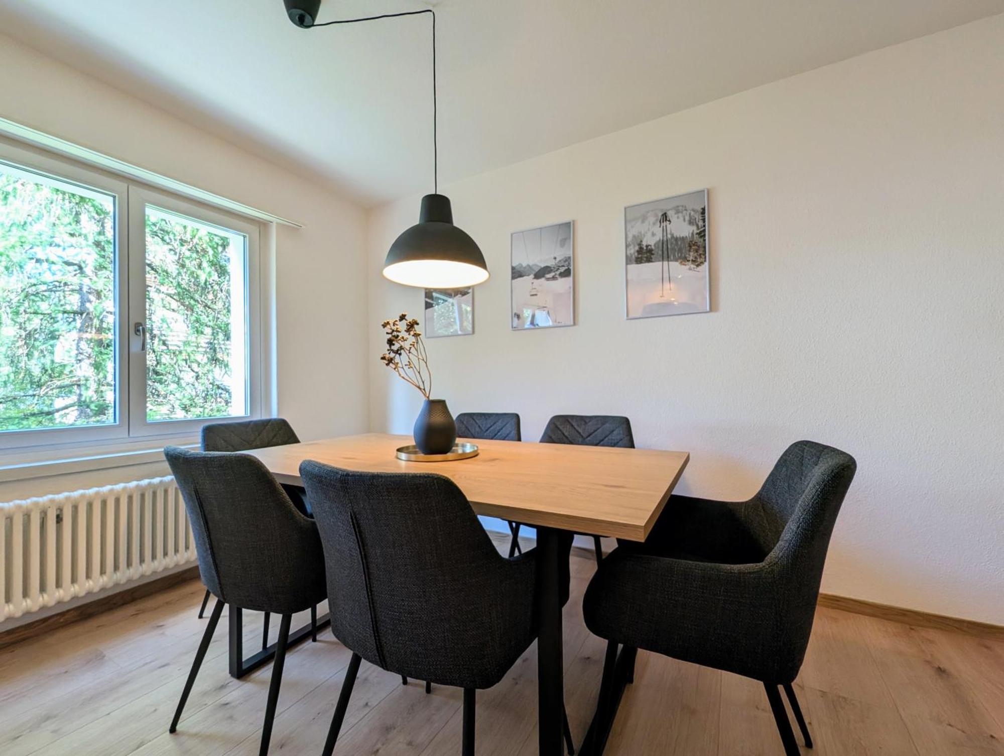 Apartment Sonniges Mit 3 Schlafzimmern & Balkon Mit Bergblick Davos